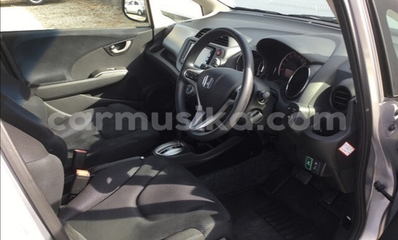 Buy Used Honda Fit Silver Car in Beitbridge in Matabeleland South Buy Used Honda Fit Silver Car in Beitbridge in Matabeleland South
