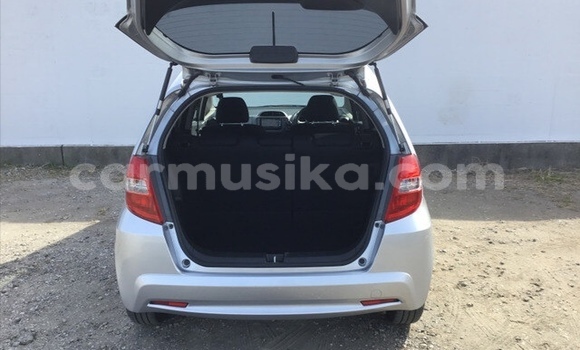 Buy Used Honda Fit Silver Car in Beitbridge in Matabeleland South Buy Used Honda Fit Silver Car in Beitbridge in Matabeleland South