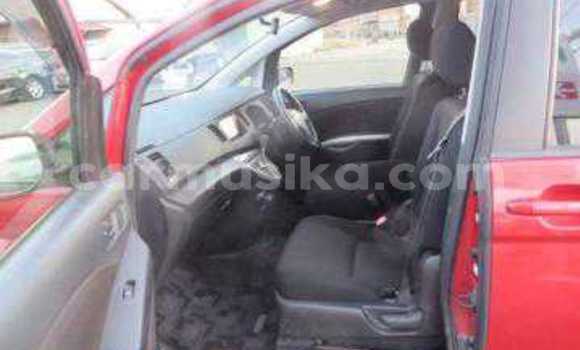 Acheter Occasion Voiture Toyota ISis Rouge à Beitbridge, Matabeleland South Acheter Occasion Voiture Toyota ISis Rouge à Beitbridge, Matabeleland South