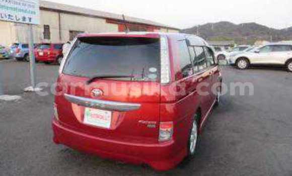 Acheter Occasion Voiture Toyota ISis Rouge à Beitbridge, Matabeleland South Acheter Occasion Voiture Toyota ISis Rouge à Beitbridge, Matabeleland South