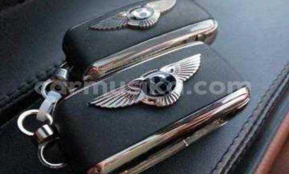 Acheter Occasion Voiture Bentley Continental Flying Spur Beige à Beitbridge, Matabeleland South Acheter Occasion Voiture Bentley Continental Flying Spur Beige à Beitbridge, Matabeleland South