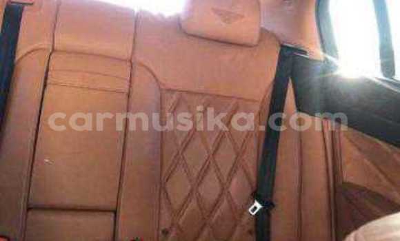 Acheter Occasion Voiture Bentley Continental Flying Spur Beige à Beitbridge, Matabeleland South Acheter Occasion Voiture Bentley Continental Flying Spur Beige à Beitbridge, Matabeleland South