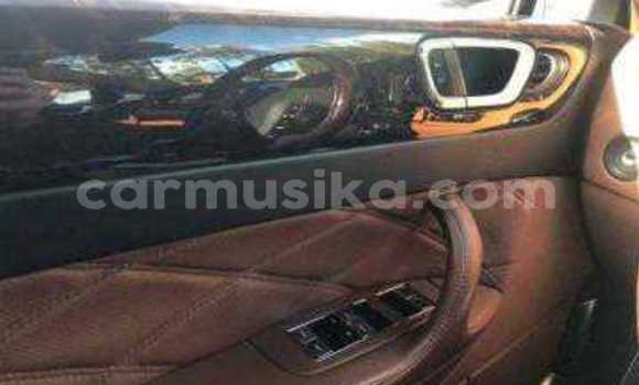 Acheter Occasion Voiture Bentley Continental Flying Spur Beige à Beitbridge, Matabeleland South Acheter Occasion Voiture Bentley Continental Flying Spur Beige à Beitbridge, Matabeleland South