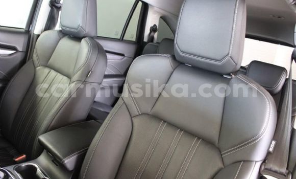 Acheter Occasion Voiture Isuzu MU-X Noir à Beitbridge, Matabeleland South Acheter Occasion Voiture Isuzu MU-X Noir à Beitbridge, Matabeleland South