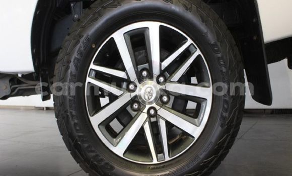 Acheter Occasion Voiture Toyota Hilux Blanc à Borrowdale, Harare Acheter Occasion Voiture Toyota Hilux Blanc à Borrowdale, Harare