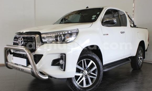 Acheter Occasion Voiture Toyota Hilux Blanc à Borrowdale, Harare Acheter Occasion Voiture Toyota Hilux Blanc à Borrowdale, Harare