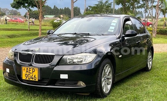 Nunua Ilio tumika BMW 3–Series Nyeusi Gari ndani ya Harare nchini Harare