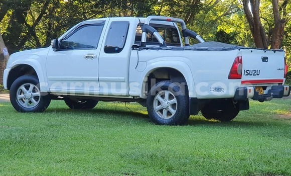Buy Used Isuzu KB White Car in Harare in Harare Buy Used Isuzu KB White Car in Harare in Harare