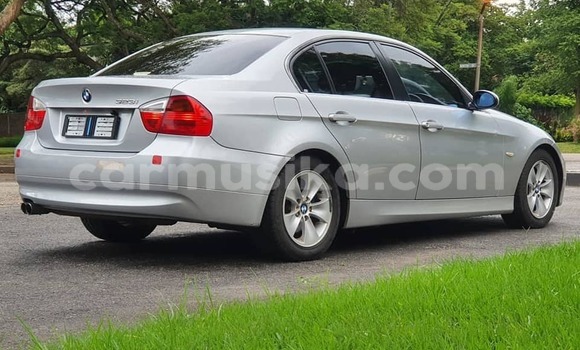 Nunua Ilio tumika BMW 3–Series Fedha Gari ndani ya Harare nchini Harare