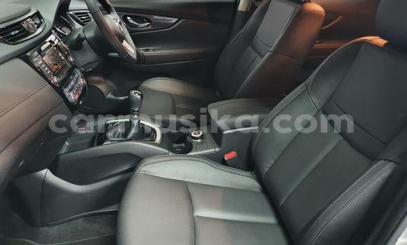 Nunua Ilio tumika Nissan X–Trail Fedha Gari ndani ya Beitbridge nchini Matabeleland Kusini Nunua Ilio tumika Nissan X–Trail Fedha Gari ndani ya Beitbridge nchini Matabeleland Kusini