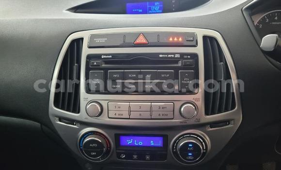 Nunua Ilio tumika Hyundai i20 Fedha Gari ndani ya Beitbridge nchini Matabeleland Kusini Nunua Ilio tumika Hyundai i20 Fedha Gari ndani ya Beitbridge nchini Matabeleland Kusini