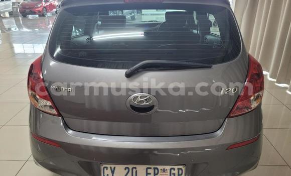 Nunua Ilio tumika Hyundai i20 Fedha Gari ndani ya Beitbridge nchini Matabeleland Kusini Nunua Ilio tumika Hyundai i20 Fedha Gari ndani ya Beitbridge nchini Matabeleland Kusini