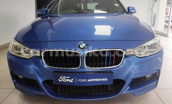 Tenga Tsaru BMW 3–Series Bhuruu Mota in Beitbridge in Matabeleland South Tenga Tsaru BMW 3–Series Bhuruu Mota in Beitbridge in Matabeleland South