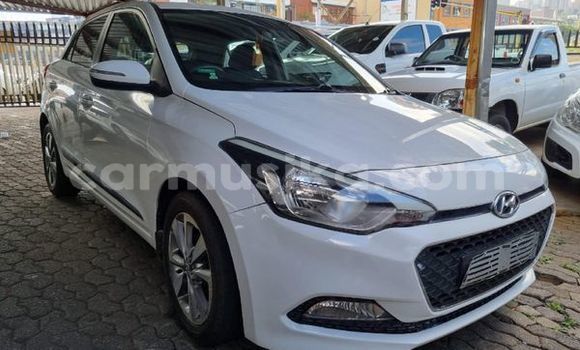 Buy Used Hyundai i20 White Car in Beitbridge in Matabeleland South Buy Used Hyundai i20 White Car in Beitbridge in Matabeleland South