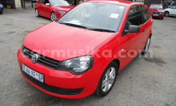 Acheter Occasion Voiture Volkswagen Polo Rouge à Beitbridge, Matabeleland South Acheter Occasion Voiture Volkswagen Polo Rouge à Beitbridge, Matabeleland South
