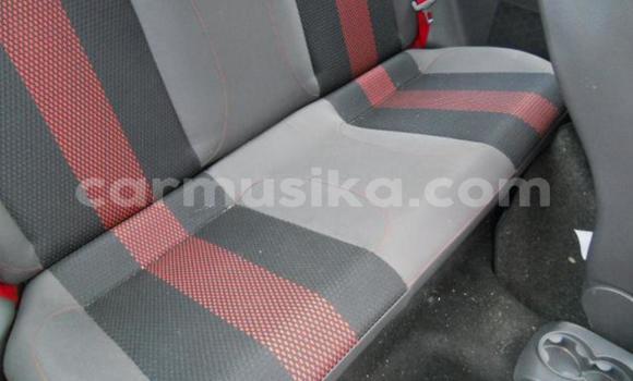 Acheter Occasion Voiture Volkswagen Polo Rouge à Beitbridge, Matabeleland South Acheter Occasion Voiture Volkswagen Polo Rouge à Beitbridge, Matabeleland South