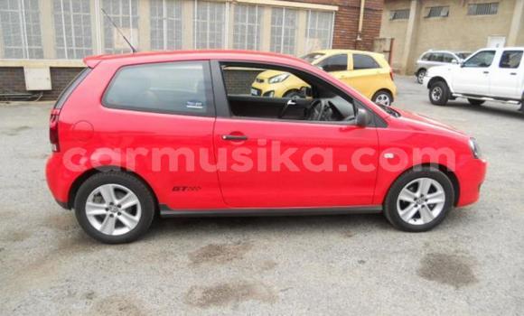 Acheter Occasion Voiture Volkswagen Polo Rouge à Beitbridge, Matabeleland South Acheter Occasion Voiture Volkswagen Polo Rouge à Beitbridge, Matabeleland South