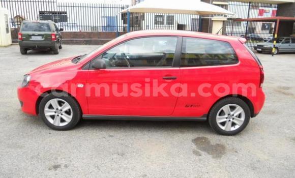 Acheter Occasion Voiture Volkswagen Polo Rouge à Beitbridge, Matabeleland South Acheter Occasion Voiture Volkswagen Polo Rouge à Beitbridge, Matabeleland South