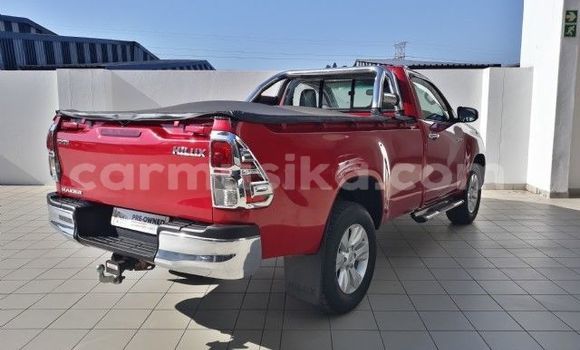 Buy Used Toyota Hilux Red Car in Beitbridge in Matabeleland South Buy Used Toyota Hilux Red Car in Beitbridge in Matabeleland South