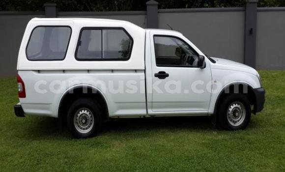 Tenga Tsaru Isuzu KB Chena Mota in Beitbridge in Matabeleland South Tenga Tsaru Isuzu KB Chena Mota in Beitbridge in Matabeleland South