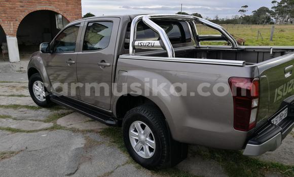 Acheter Occasion Voiture Isuzu KB Autre à Beitbridge, Matabeleland South Acheter Occasion Voiture Isuzu KB Autre à Beitbridge, Matabeleland South