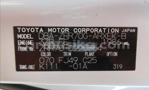 Tenga Tsaru Toyota Noah Chena Mota in Beitbridge in Matabeleland South Tenga Tsaru Toyota Noah Chena Mota in Beitbridge in Matabeleland South