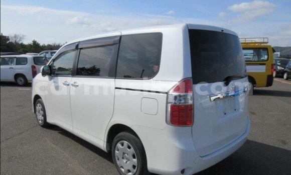 Tenga Tsaru Toyota Noah Chena Mota in Beitbridge in Matabeleland South Tenga Tsaru Toyota Noah Chena Mota in Beitbridge in Matabeleland South