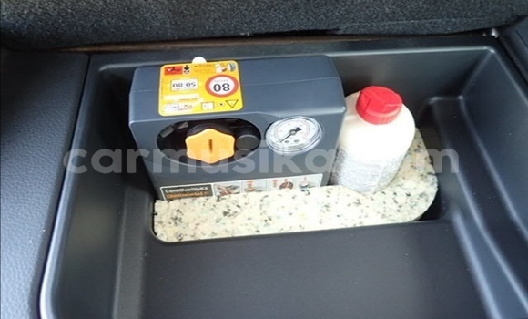 Tenga Tsaru Nissan Serena Sirivha Mota in Beitbridge in Matabeleland South Tenga Tsaru Nissan Serena Sirivha Mota in Beitbridge in Matabeleland South