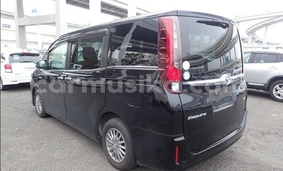 Acheter Occasion Voiture Toyota Esquire Noir à Beitbridge, Matabeleland South Acheter Occasion Voiture Toyota Esquire Noir à Beitbridge, Matabeleland South