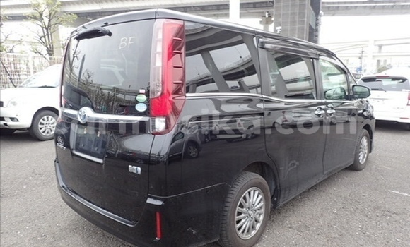 Acheter Occasion Voiture Toyota Esquire Noir à Beitbridge, Matabeleland South Acheter Occasion Voiture Toyota Esquire Noir à Beitbridge, Matabeleland South