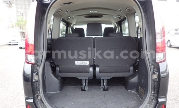 Acheter Occasion Voiture Toyota Esquire Noir à Beitbridge, Matabeleland South Acheter Occasion Voiture Toyota Esquire Noir à Beitbridge, Matabeleland South