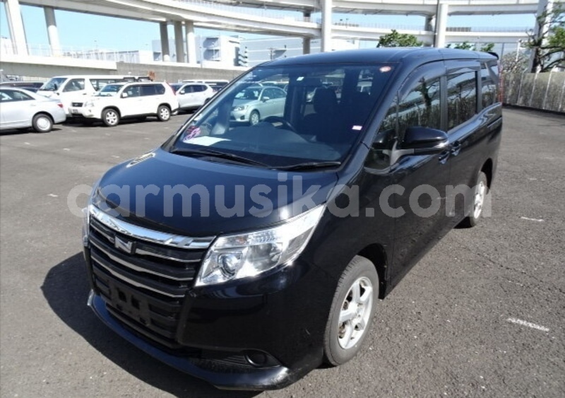 Big with watermark toyota noah matabeleland south beitbridge 29238
