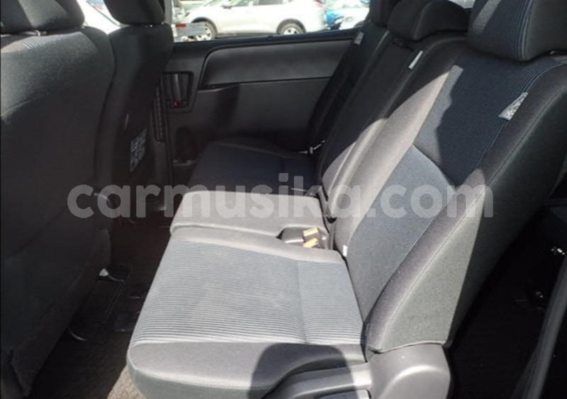 Big with watermark toyota noah matabeleland south beitbridge 29238