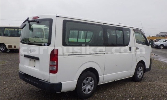 Acheter Occasion Voiture Toyota RegiusAce Blanc à Beitbridge, Matabeleland South Acheter Occasion Voiture Toyota RegiusAce Blanc à Beitbridge, Matabeleland South