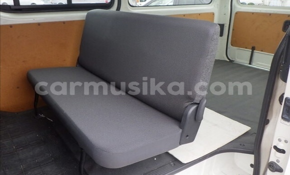 Acheter Occasion Voiture Toyota RegiusAce Blanc à Beitbridge, Matabeleland South Acheter Occasion Voiture Toyota RegiusAce Blanc à Beitbridge, Matabeleland South