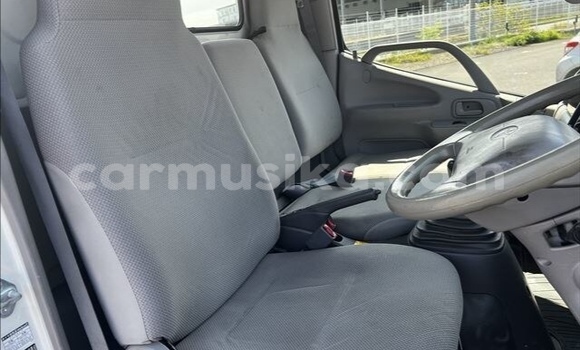 Tenga Tsaru Toyota Dyna Chena Rori in Beitbridge in Matabeleland South Tenga Tsaru Toyota Dyna Chena Rori in Beitbridge in Matabeleland South