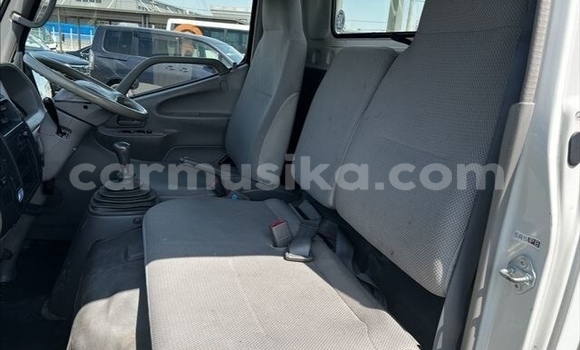 Tenga Tsaru Toyota Dyna Chena Rori in Beitbridge in Matabeleland South Tenga Tsaru Toyota Dyna Chena Rori in Beitbridge in Matabeleland South