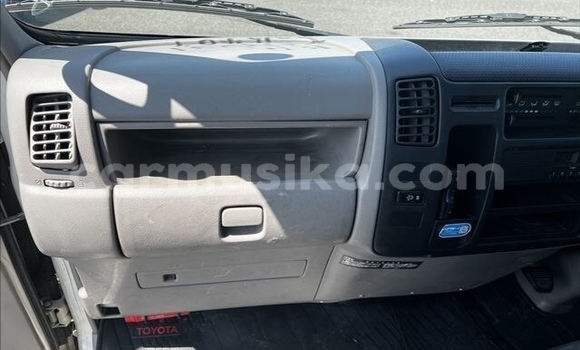 Tenga Tsaru Toyota Dyna Chena Rori in Beitbridge in Matabeleland South Tenga Tsaru Toyota Dyna Chena Rori in Beitbridge in Matabeleland South