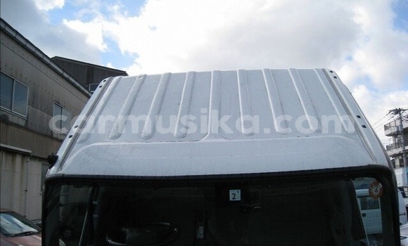 Acheter Occasion Voiture Hummer H2 Blanc à Beitbridge, Matabeleland South Acheter Occasion Voiture Hummer H2 Blanc à Beitbridge, Matabeleland South