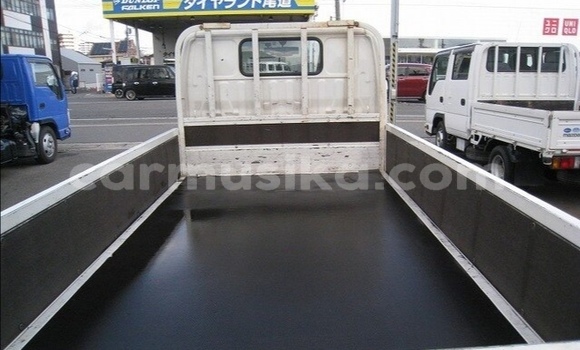 Acheter Occasion Voiture Hummer H2 Blanc à Beitbridge, Matabeleland South Acheter Occasion Voiture Hummer H2 Blanc à Beitbridge, Matabeleland South