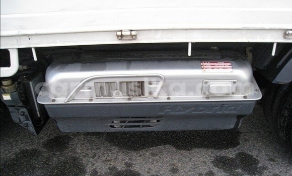 Acheter Occasion Voiture Hummer H2 Blanc à Beitbridge, Matabeleland South Acheter Occasion Voiture Hummer H2 Blanc à Beitbridge, Matabeleland South