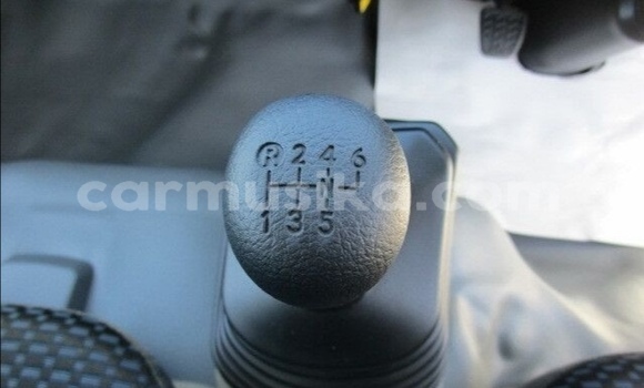 Acheter Occasion Voiture Hummer H2 Blanc à Beitbridge, Matabeleland South Acheter Occasion Voiture Hummer H2 Blanc à Beitbridge, Matabeleland South