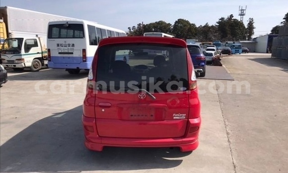 Tenga Tsaru Toyota FunCargo Tsvuku Mota in Beitbridge in Matabeleland South Tenga Tsaru Toyota FunCargo Tsvuku Mota in Beitbridge in Matabeleland South