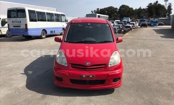 Tenga Tsaru Toyota FunCargo Tsvuku Mota in Beitbridge in Matabeleland South Tenga Tsaru Toyota FunCargo Tsvuku Mota in Beitbridge in Matabeleland South