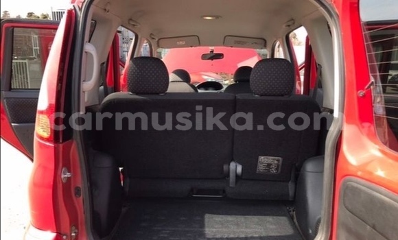 Tenga Tsaru Toyota FunCargo Tsvuku Mota in Beitbridge in Matabeleland South Tenga Tsaru Toyota FunCargo Tsvuku Mota in Beitbridge in Matabeleland South