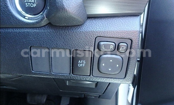 Tenga Tsaru Toyota Auris Chena Mota in Beitbridge in Matabeleland South Tenga Tsaru Toyota Auris Chena Mota in Beitbridge in Matabeleland South