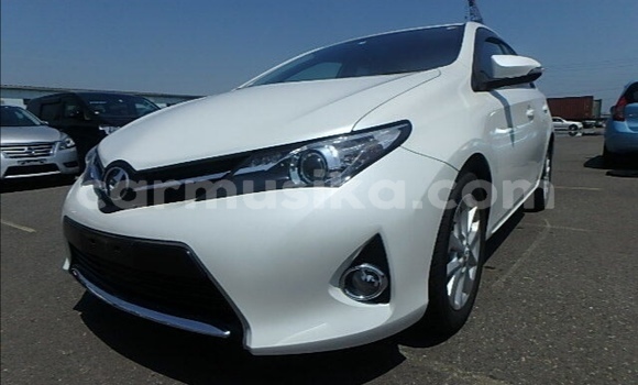 Tenga Tsaru Toyota Auris Chena Mota in Beitbridge in Matabeleland South Tenga Tsaru Toyota Auris Chena Mota in Beitbridge in Matabeleland South