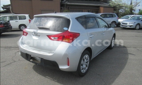 Buy Used Toyota Auris Silver Car in Beitbridge in Matabeleland South Buy Used Toyota Auris Silver Car in Beitbridge in Matabeleland South