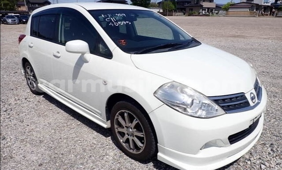 Buy Used Nissan Tiida White Car in Beitbridge in Matabeleland South