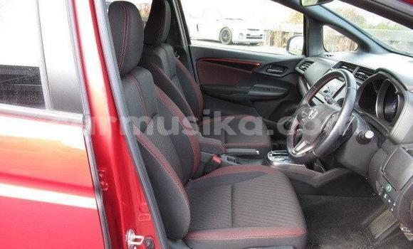 Acheter Occasion Voiture Honda Fit Rouge à Beitbridge, Matabeleland South Acheter Occasion Voiture Honda Fit Rouge à Beitbridge, Matabeleland South